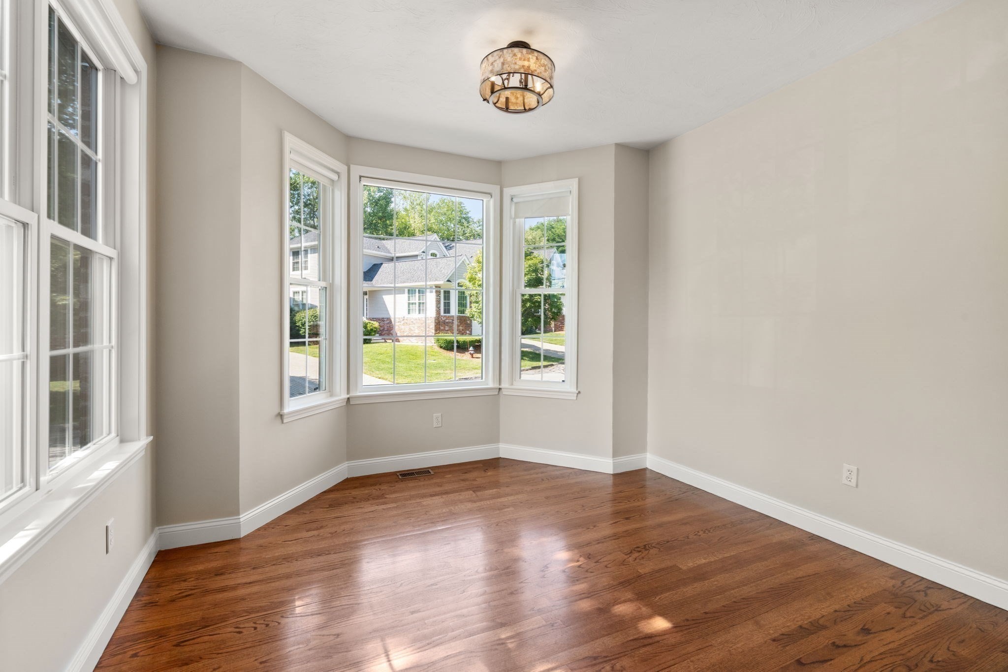 7 Riverwalk Ln # 7