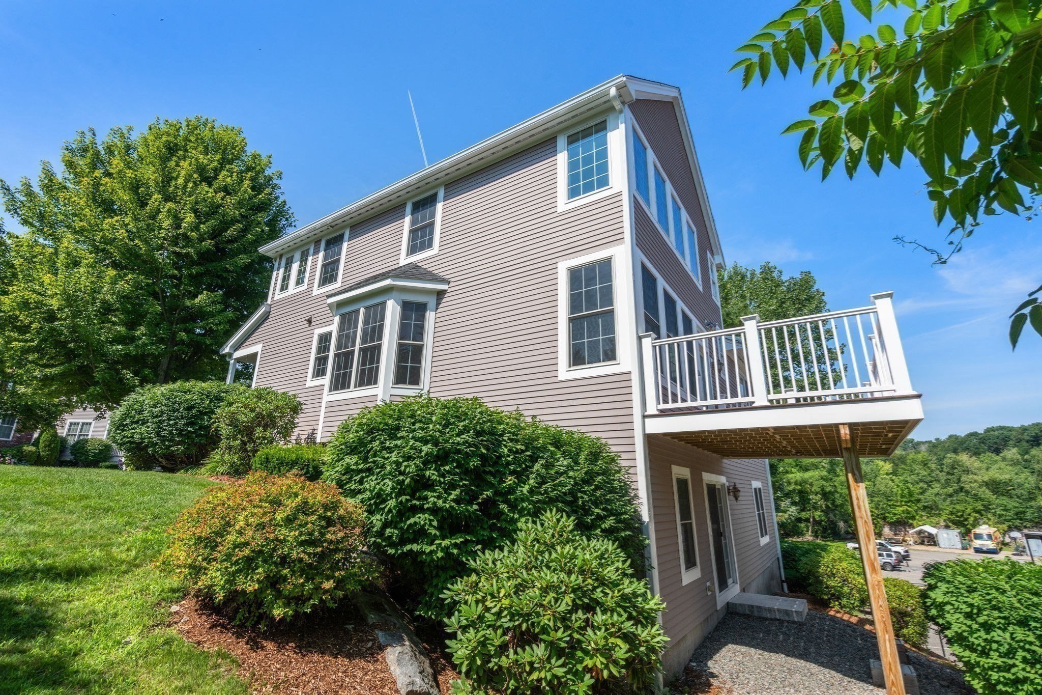 7 Riverwalk Ln # 7
