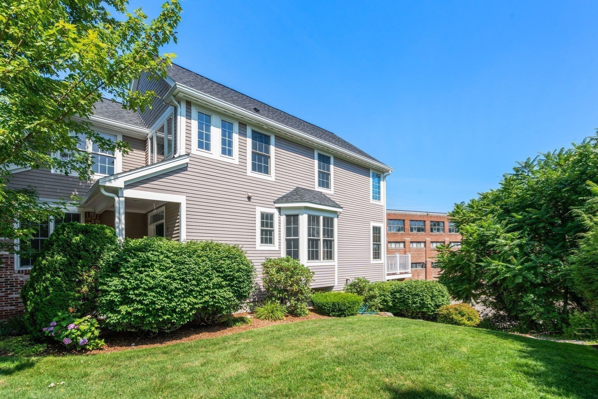 7 Riverwalk Ln # 7
