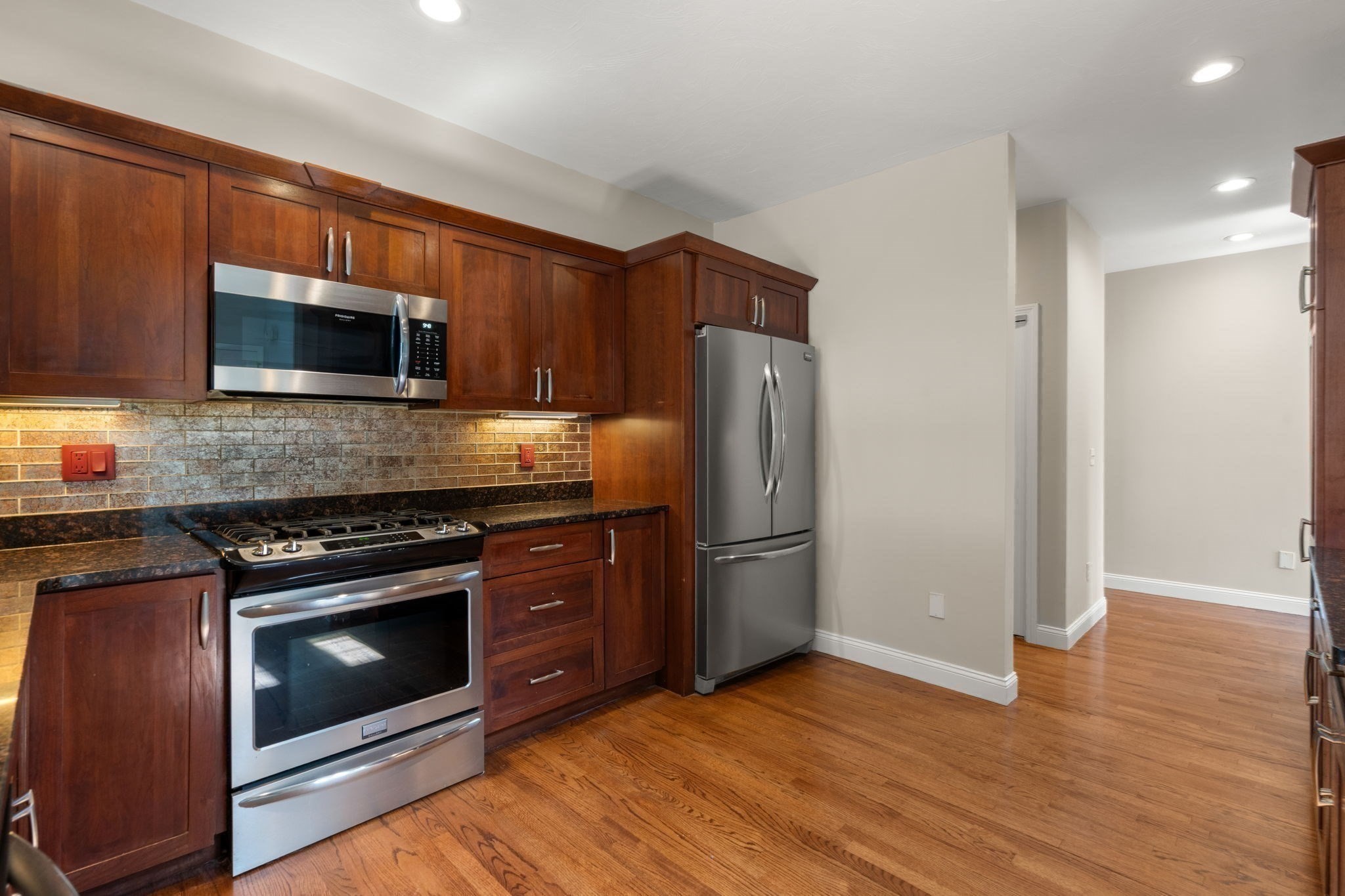 7 Riverwalk Ln # 7