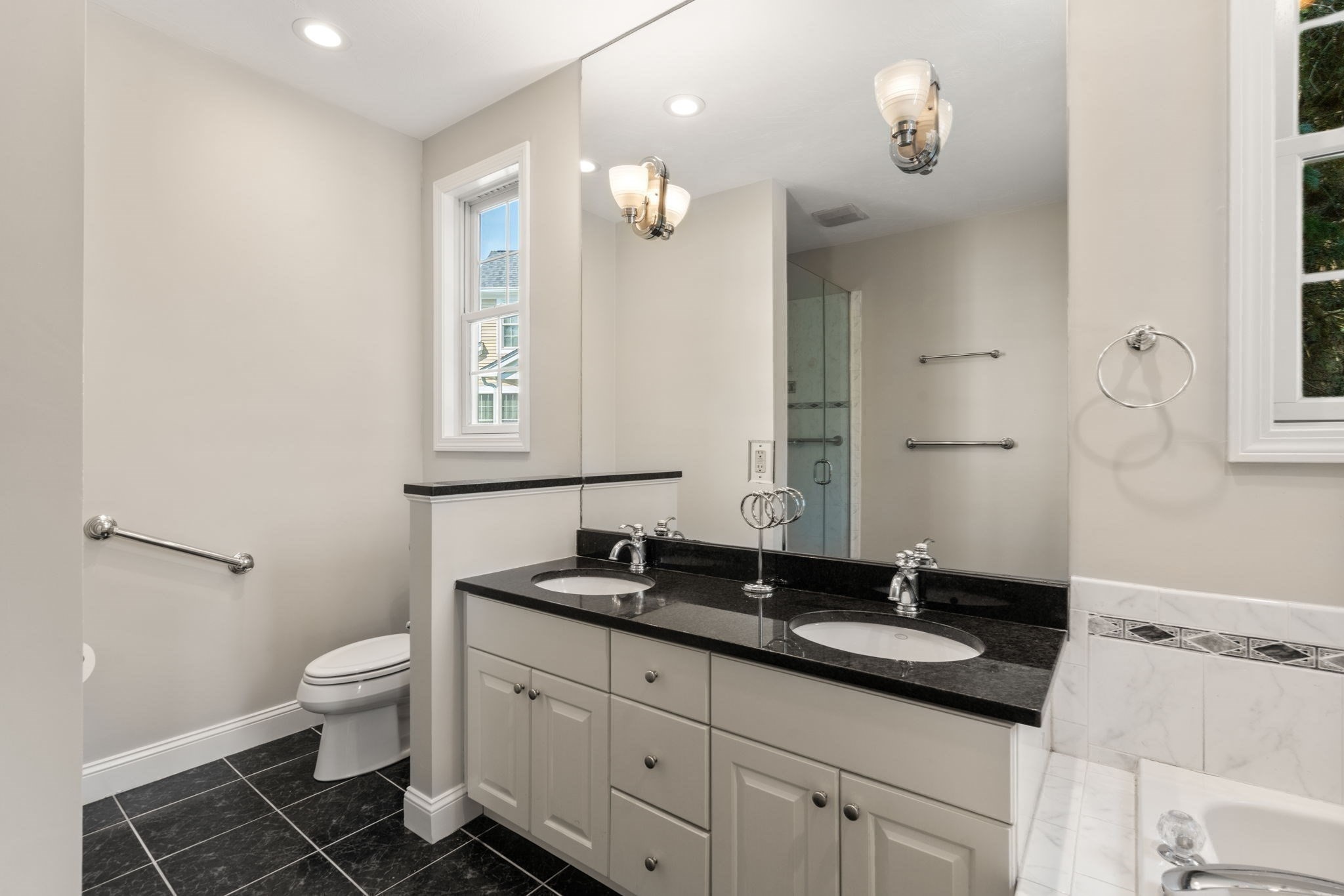 7 Riverwalk Ln # 7