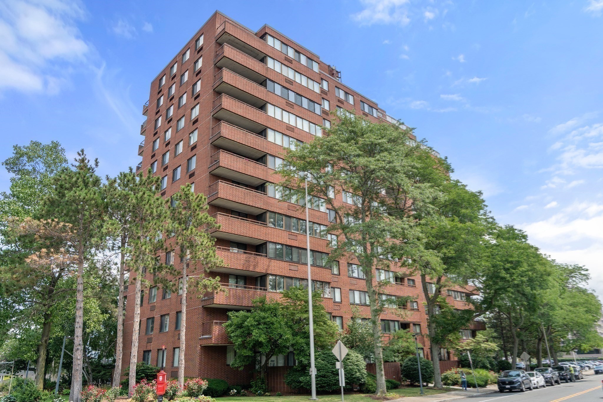77 Adams St # 1206