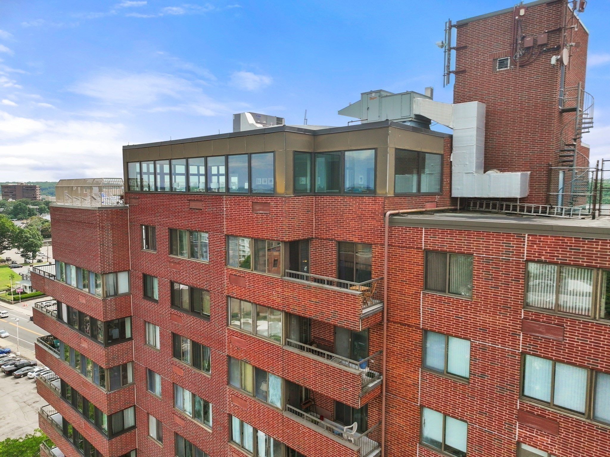 77 Adams St # 1206