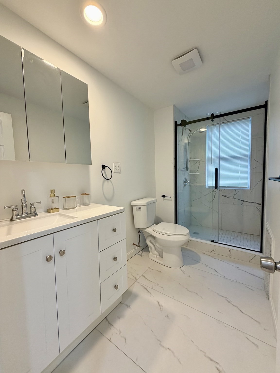 22 James St # 24