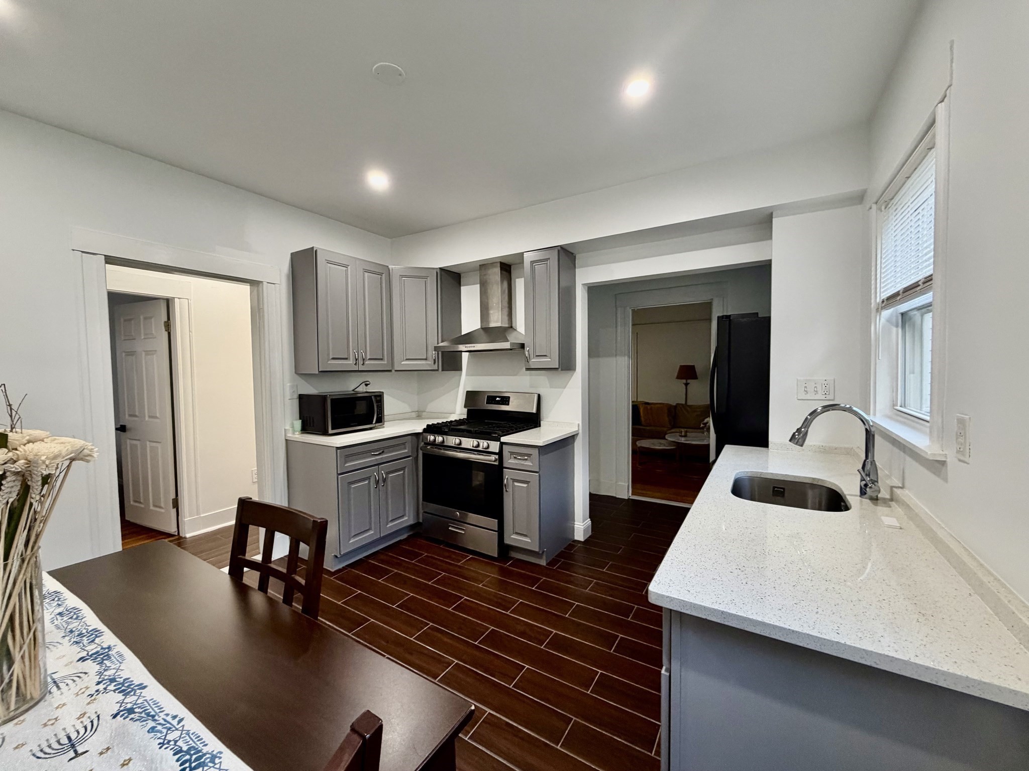 22 James St # 24
