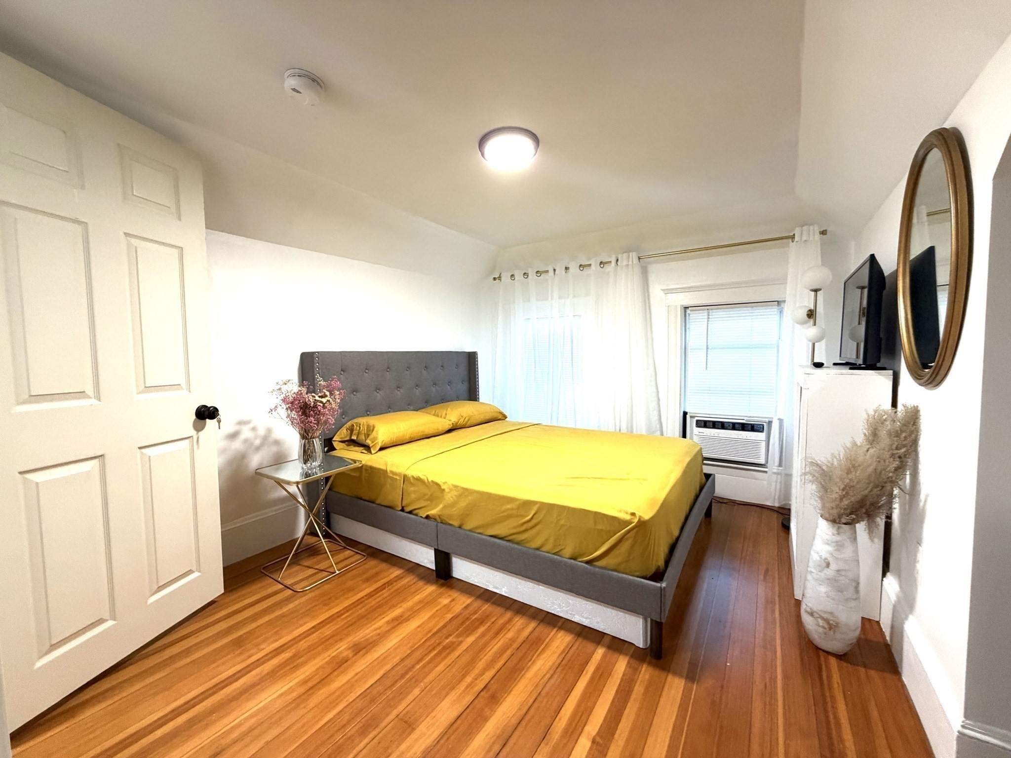 22 James St # 24