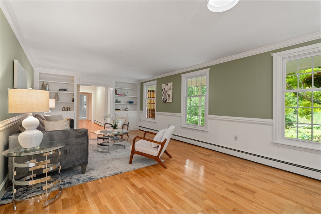 17 Noon Hill Avenue