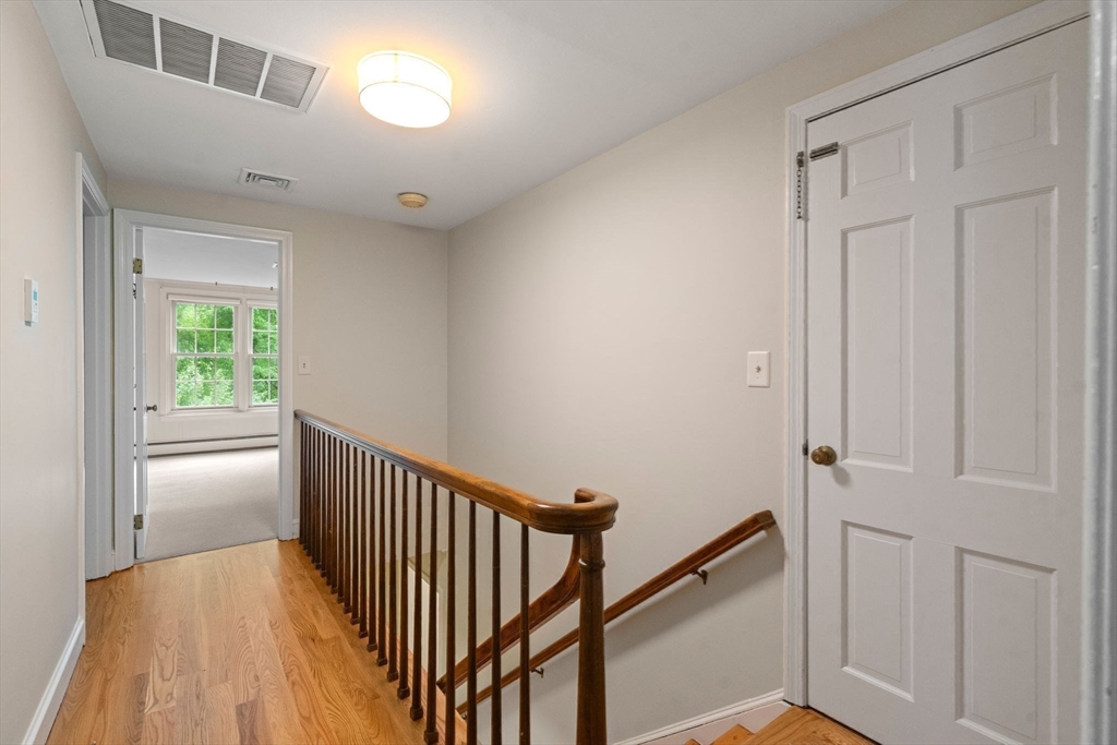 17 Noon Hill Avenue