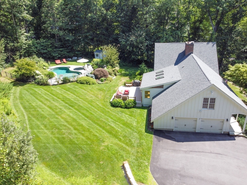 17 Noon Hill Avenue