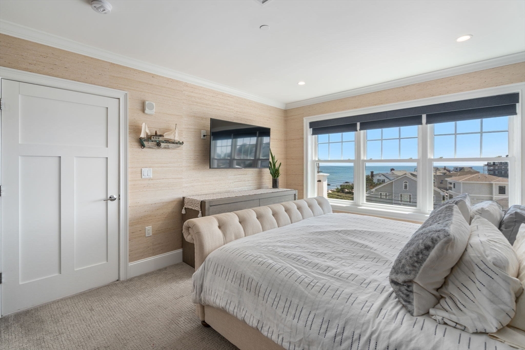 535 Ocean Blvd # 403