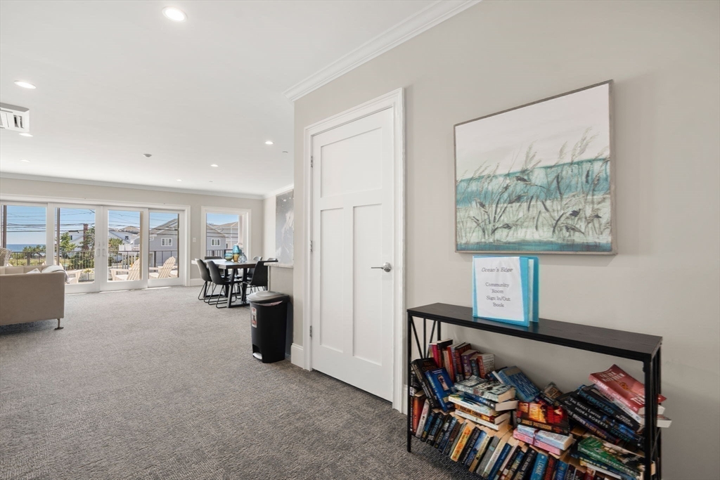 535 Ocean Blvd # 403