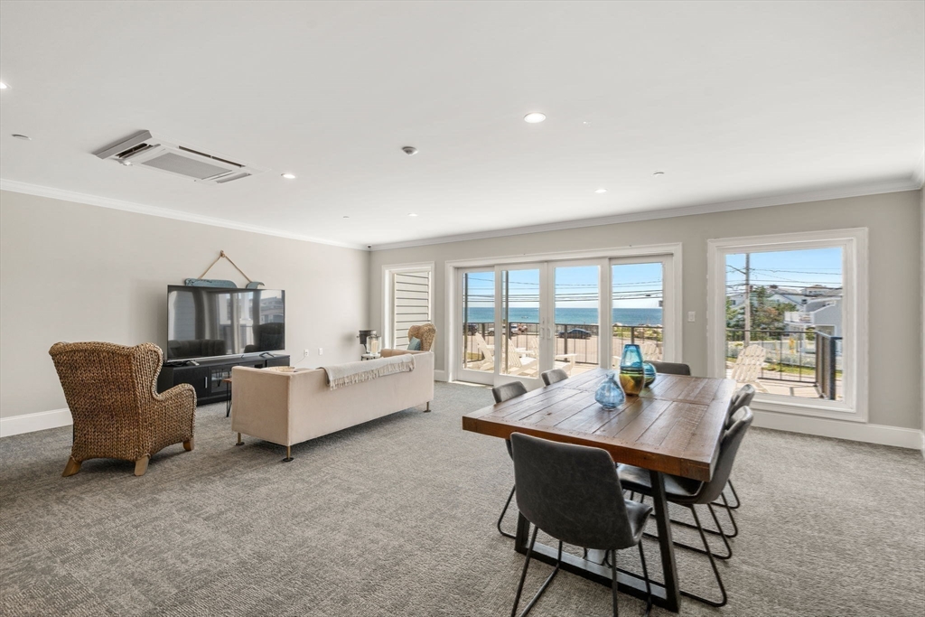 535 Ocean Blvd # 403