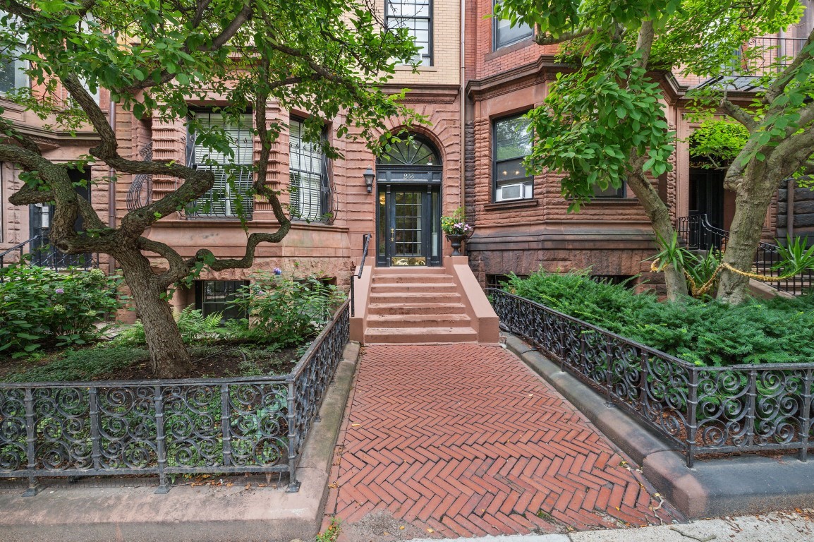 233 Commonwealth Avenue # 7