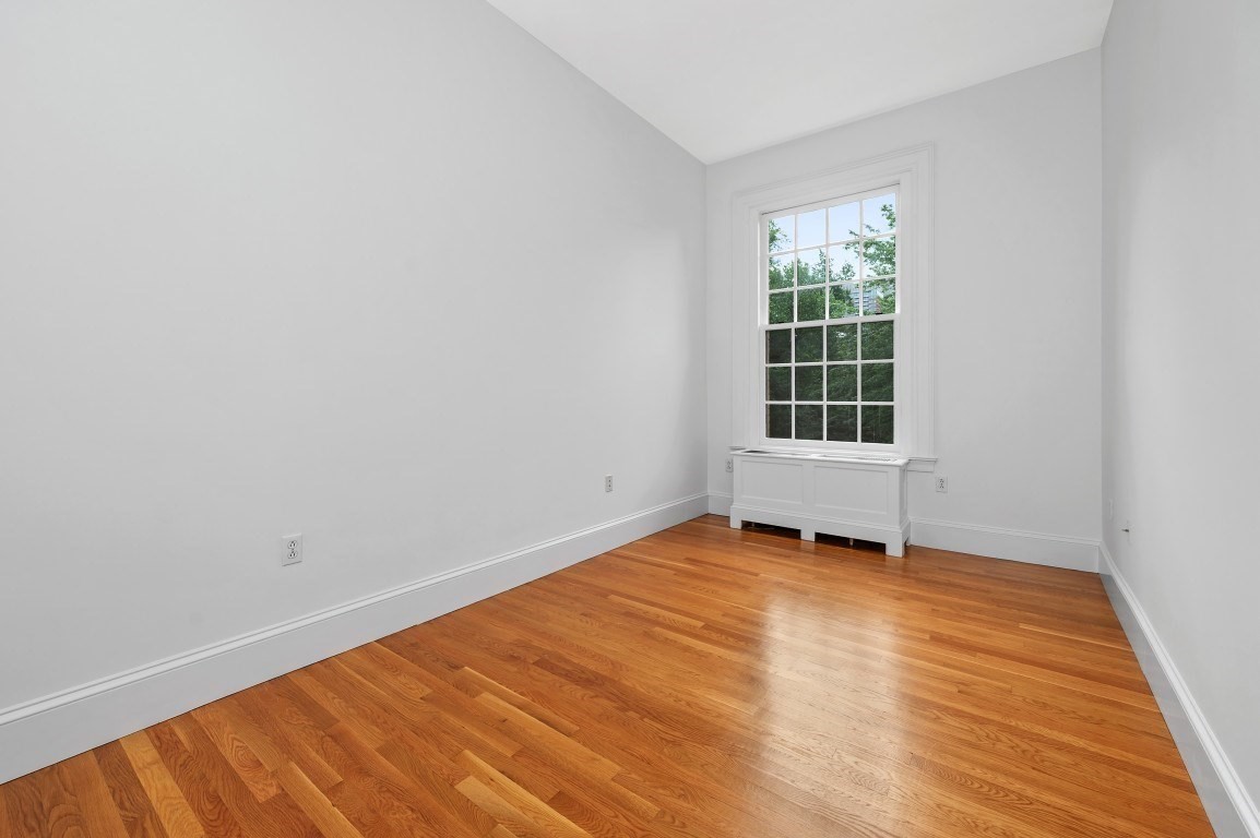 233 Commonwealth Avenue # 7