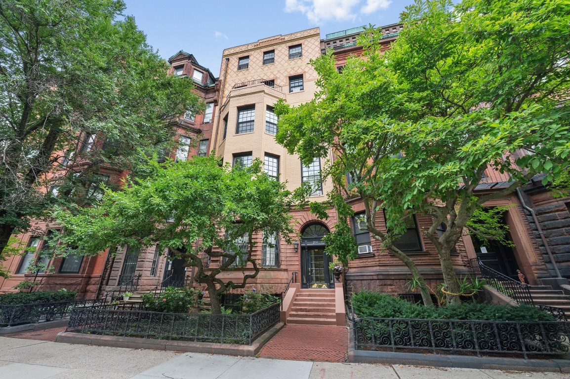 233 Commonwealth Avenue # 7
