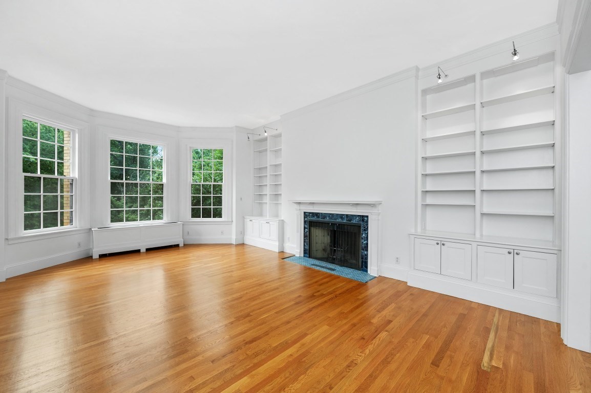 233 Commonwealth Avenue # 7
