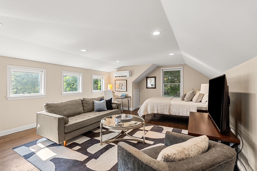23 Pleasant Valley Rd