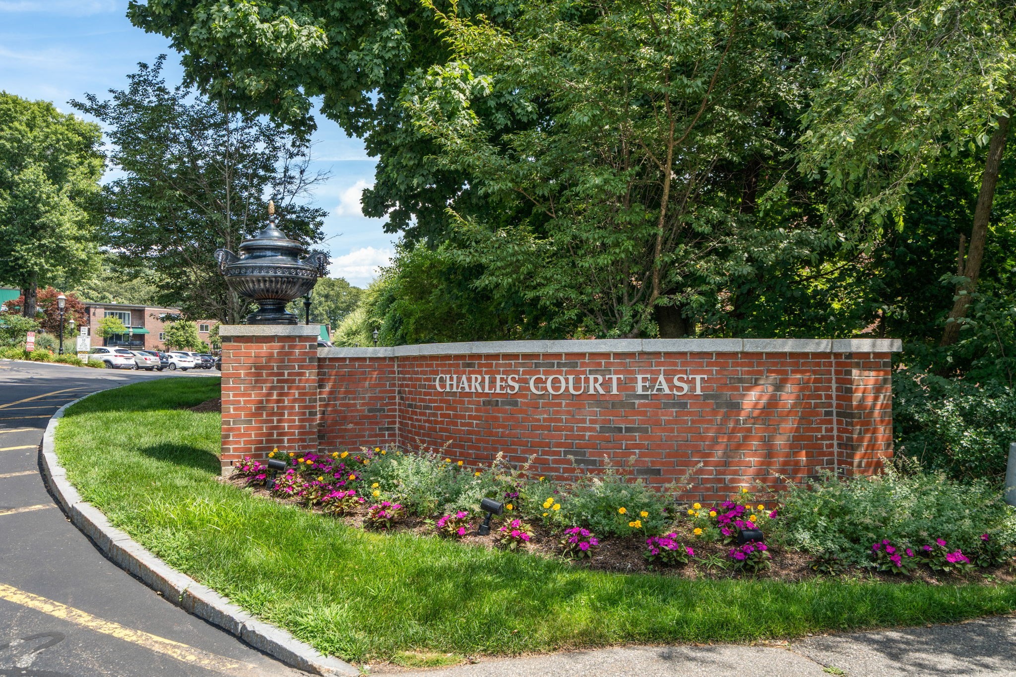 1210 Greendale Ave # 311