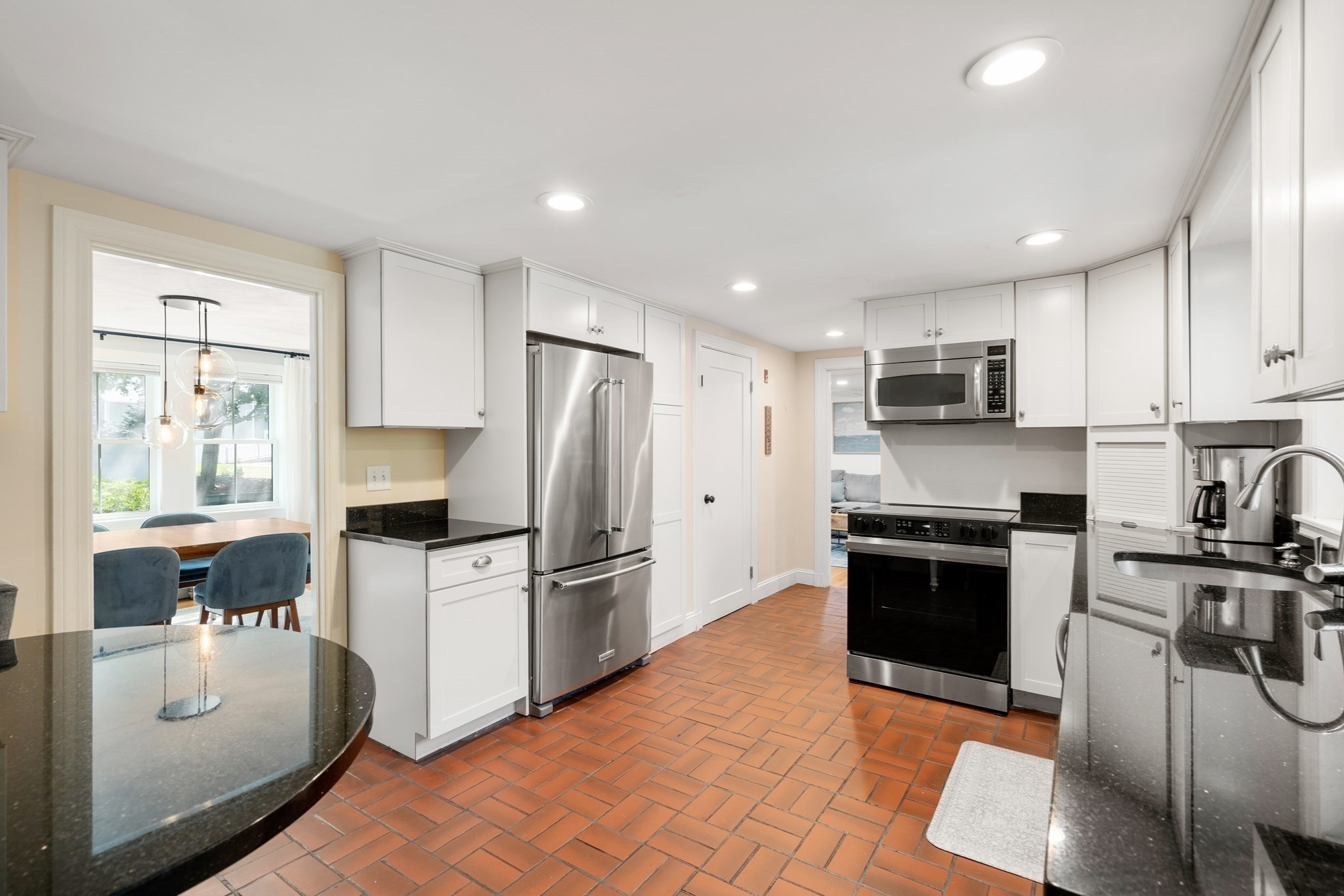 14 Fuller Brook Ave