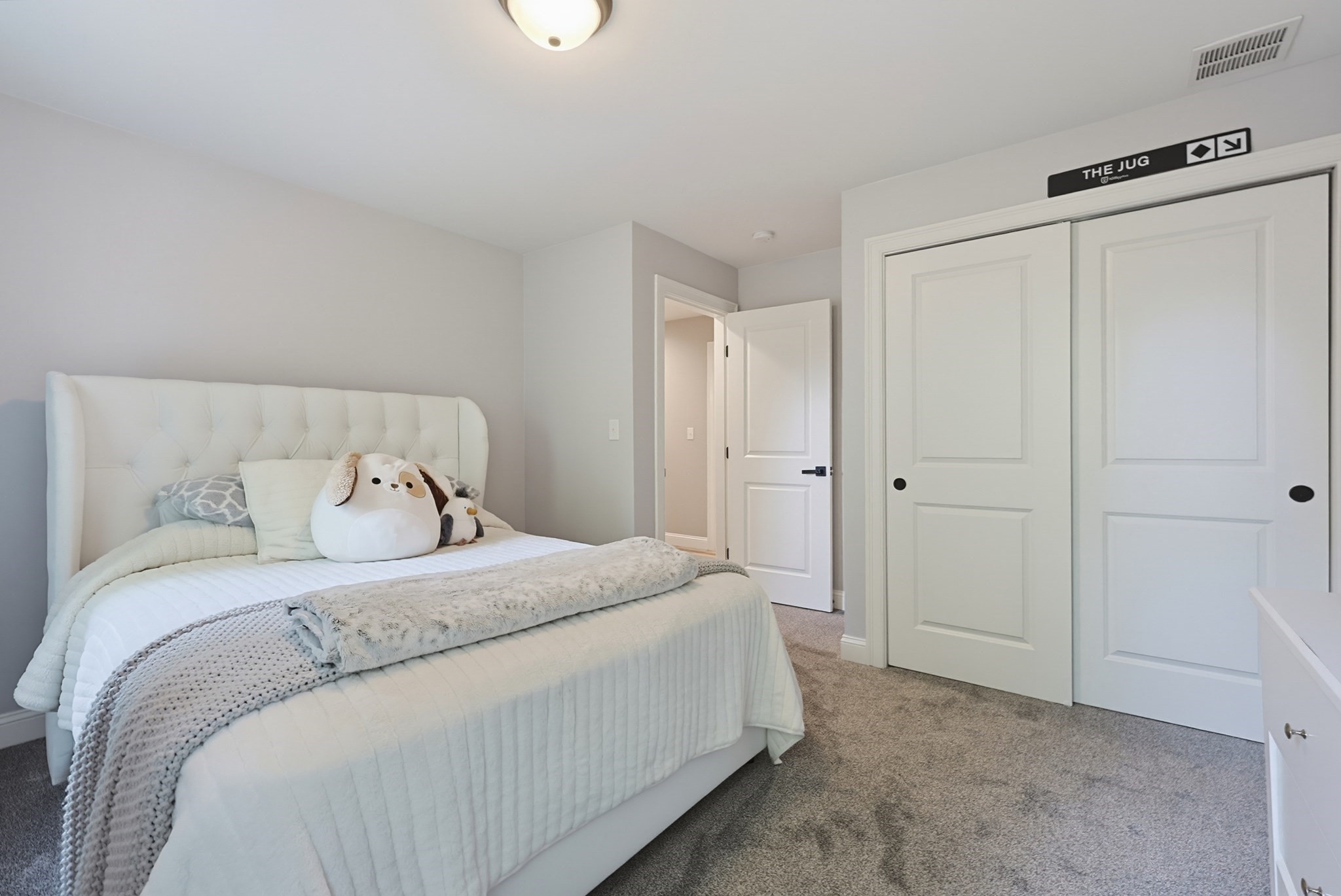74 King Philip Rd