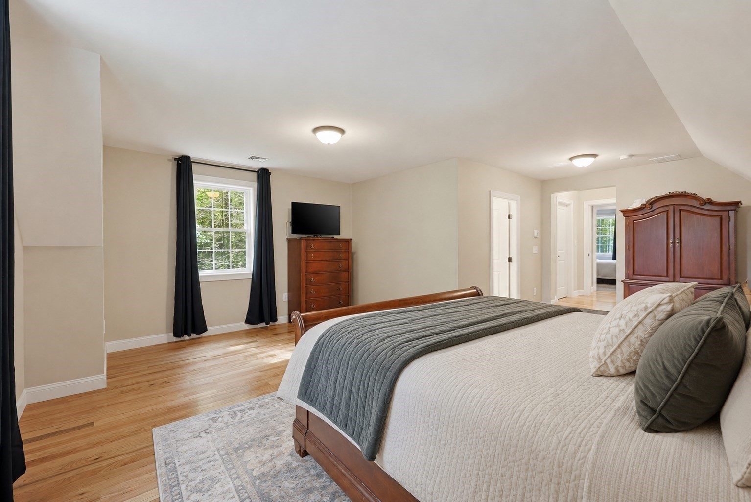 74 King Philip Rd