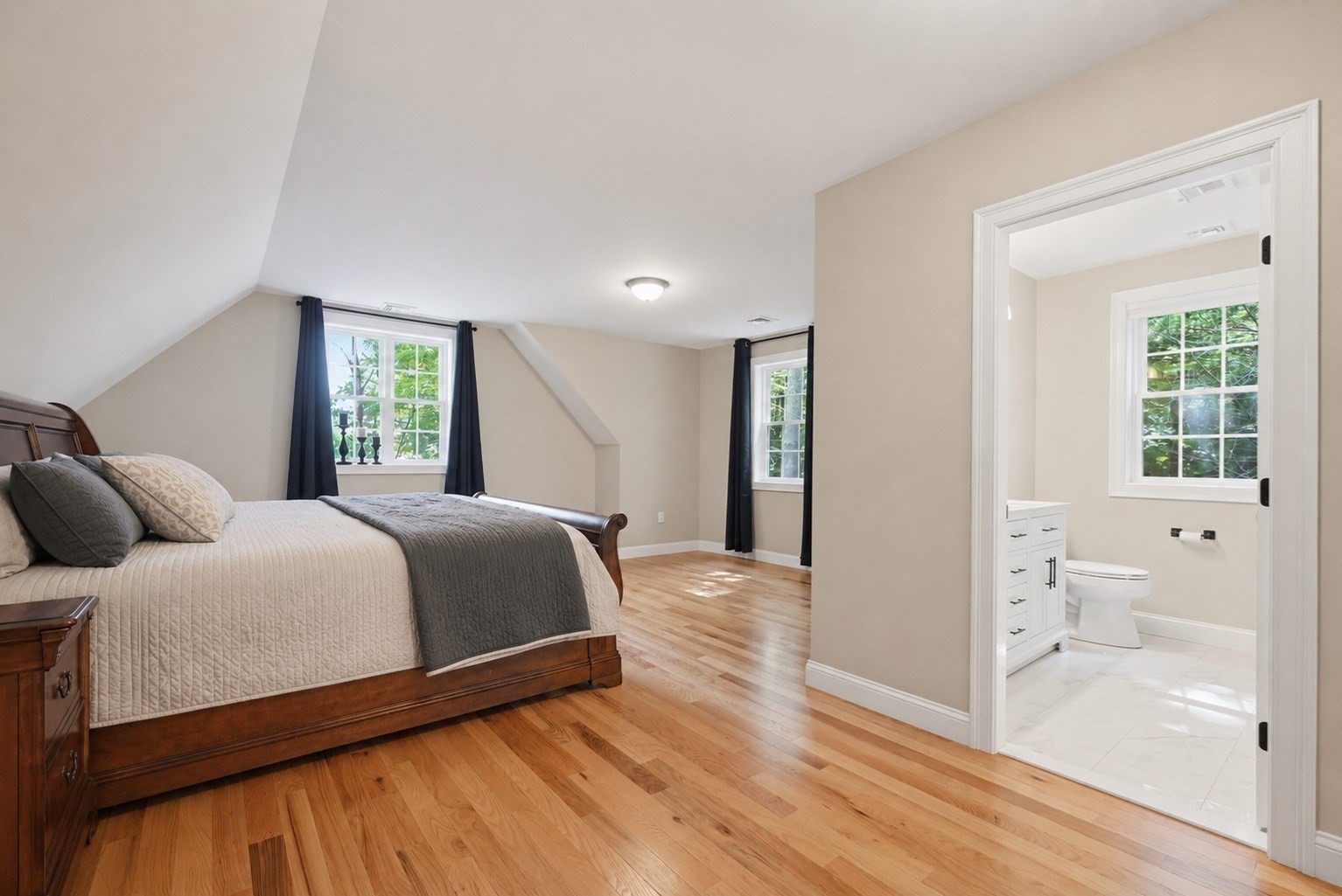 74 King Philip Rd
