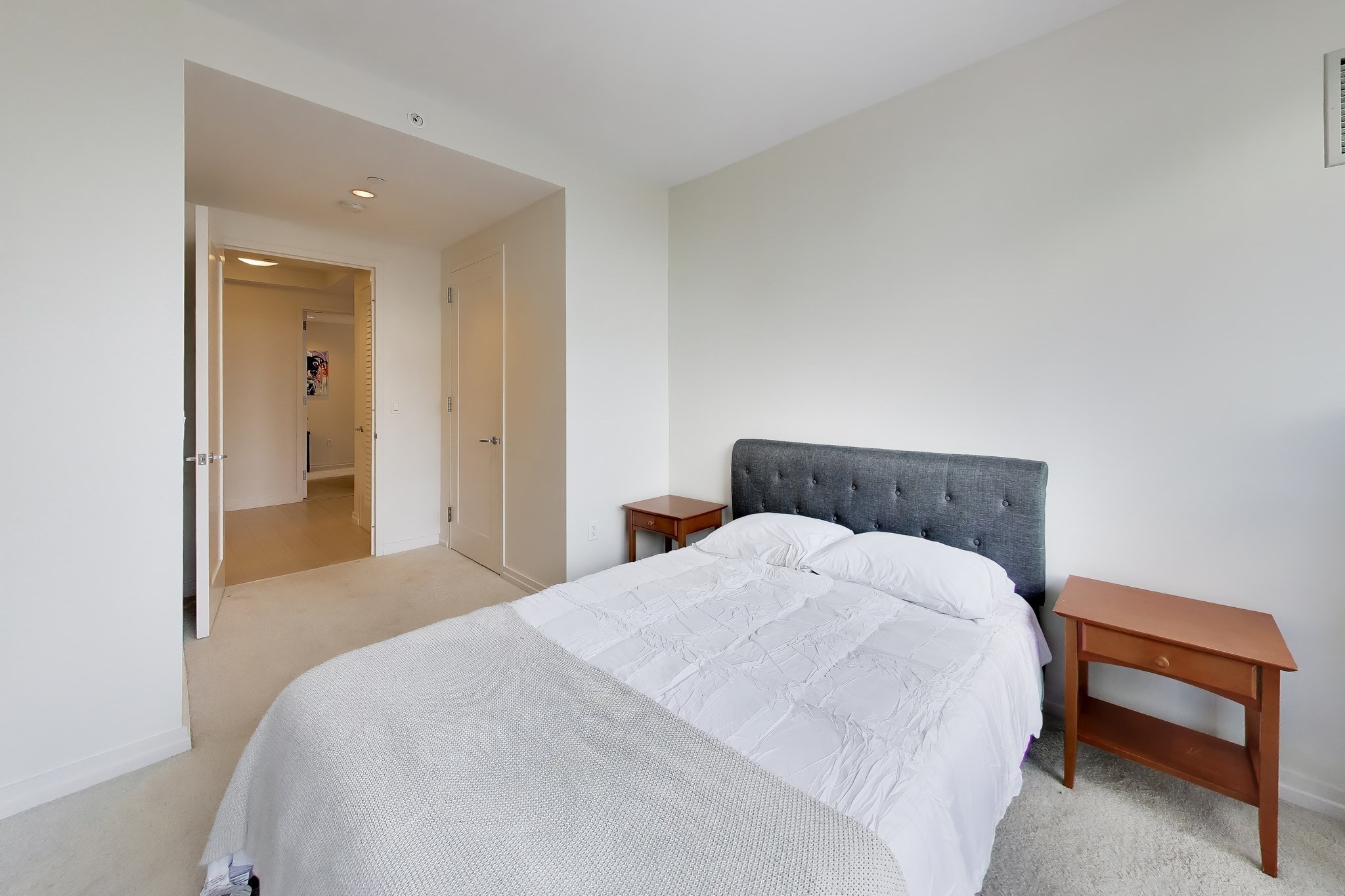 1 Franklin St # 2608