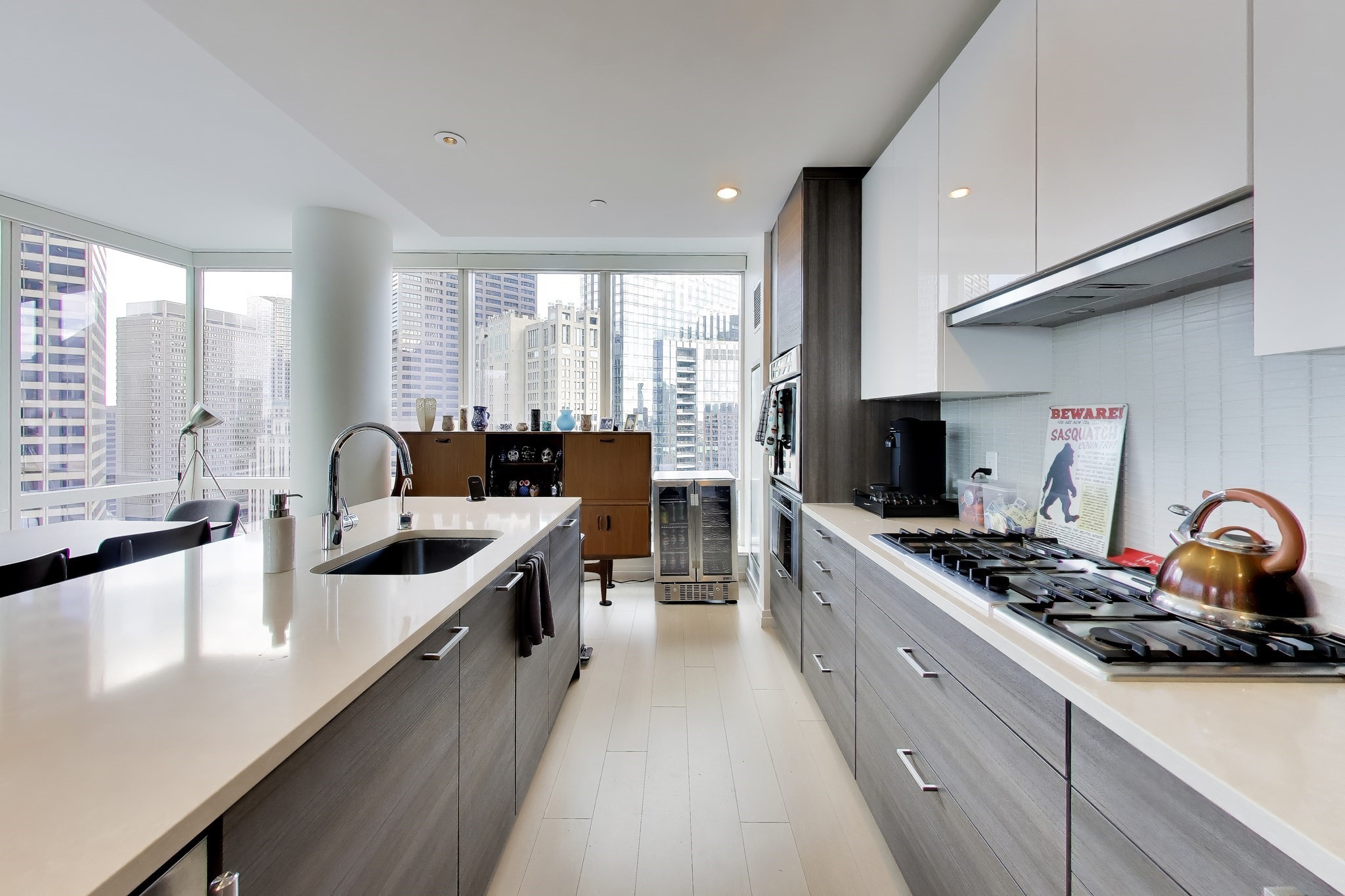 1 Franklin St # 2608