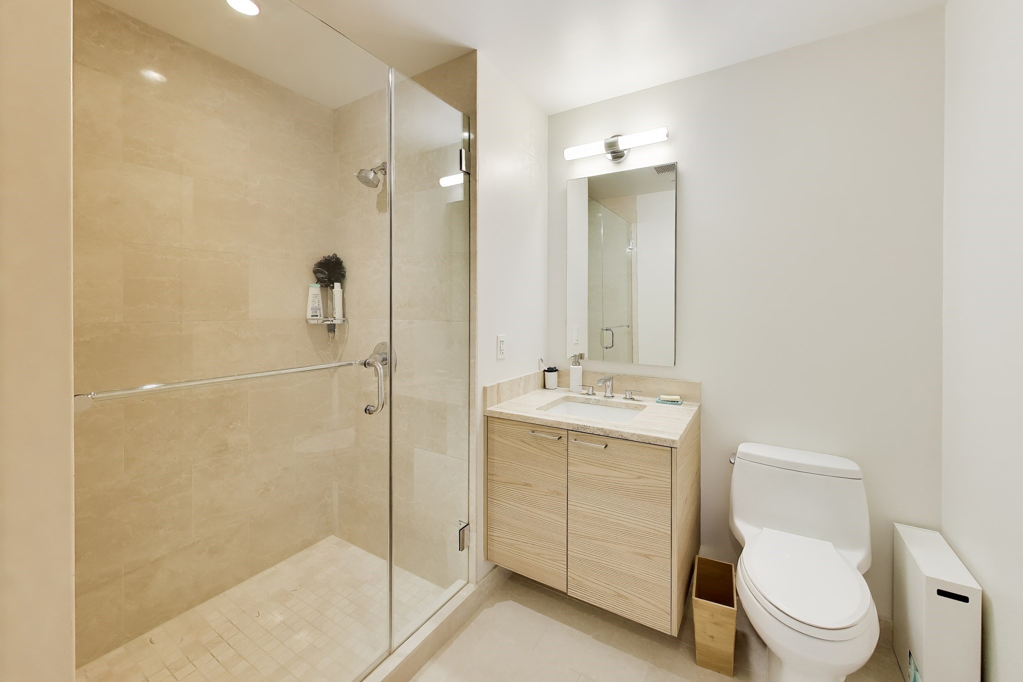 1 Franklin St # 2608