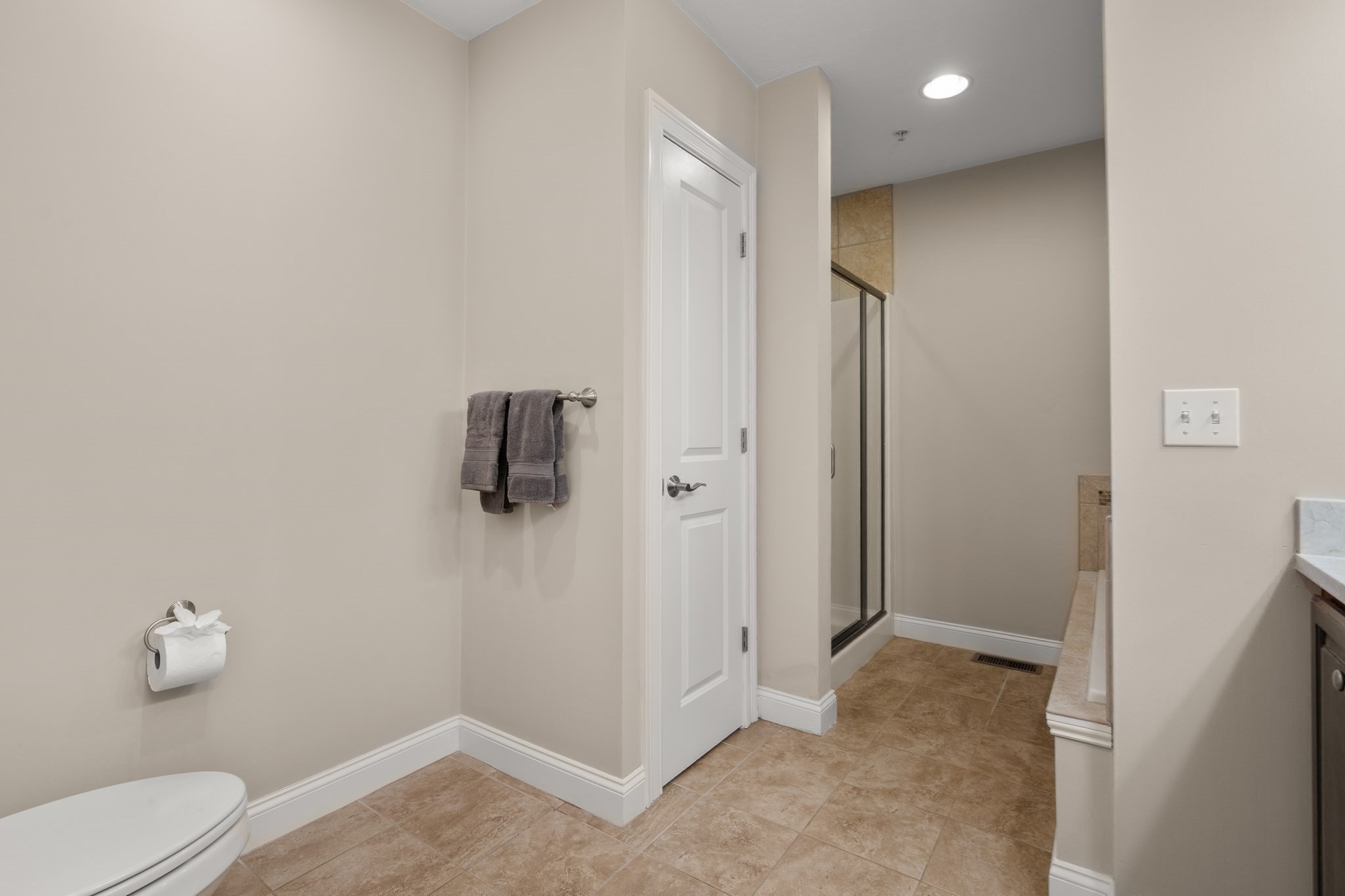 32 Old Framingham Rd # 8