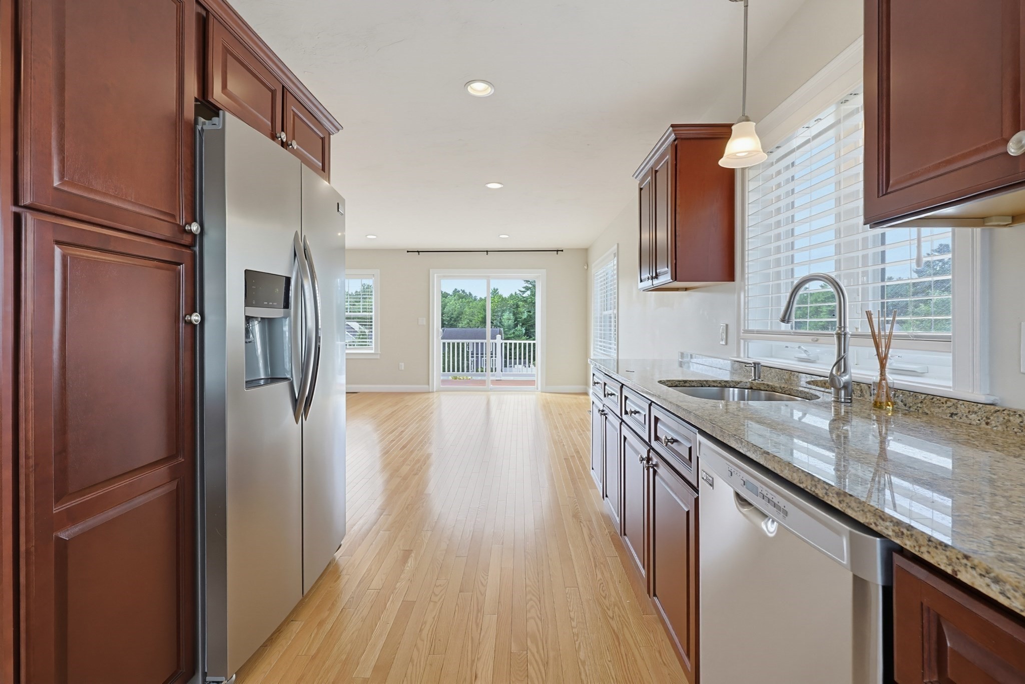 1449 Main St # 4