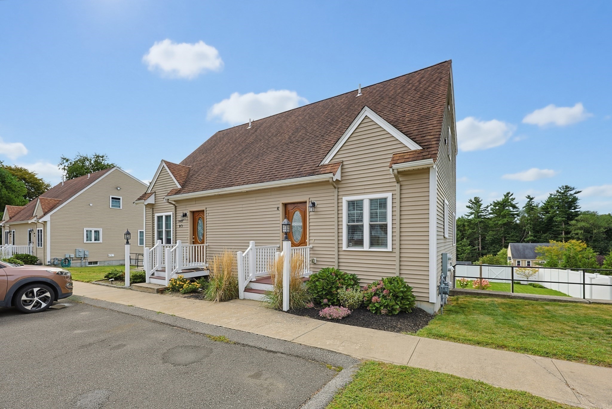 1449 Main St # 4