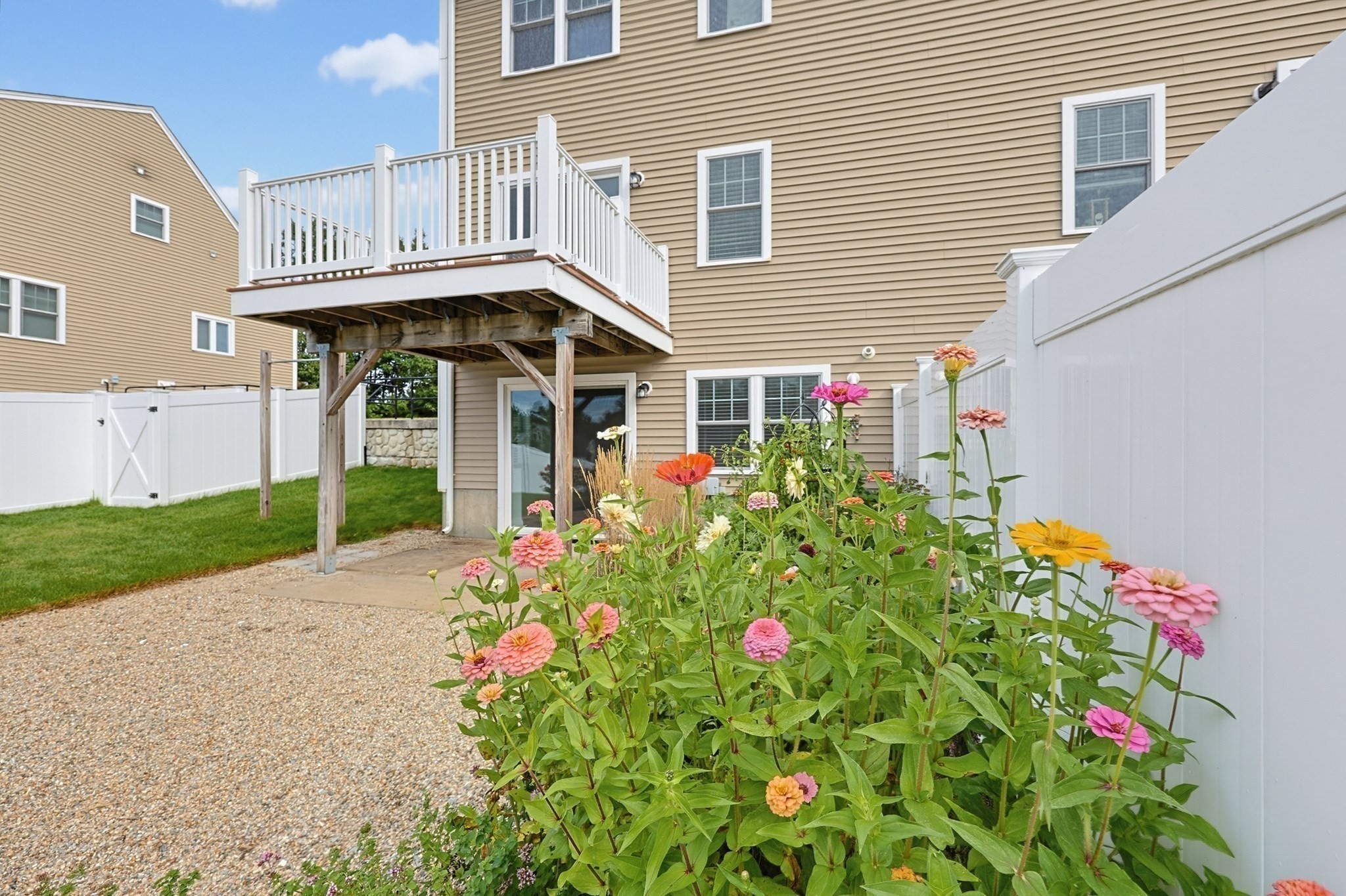 1449 Main St # 4