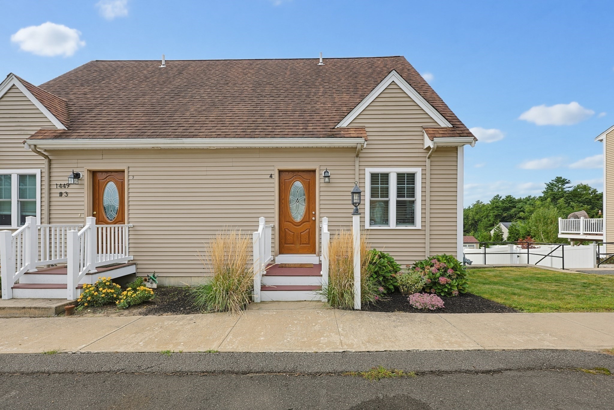 1449 Main St # 4