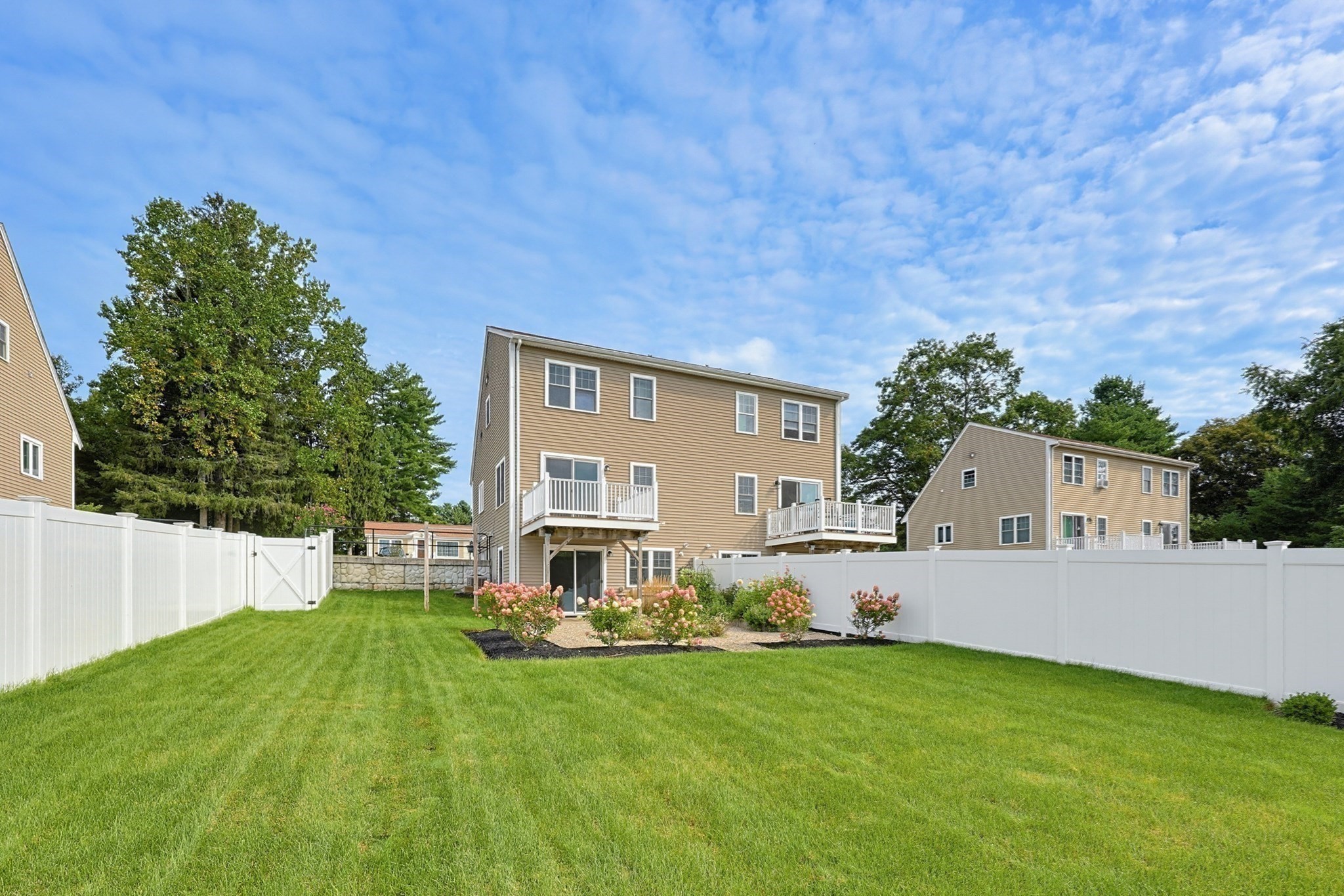 1449 Main St # 4