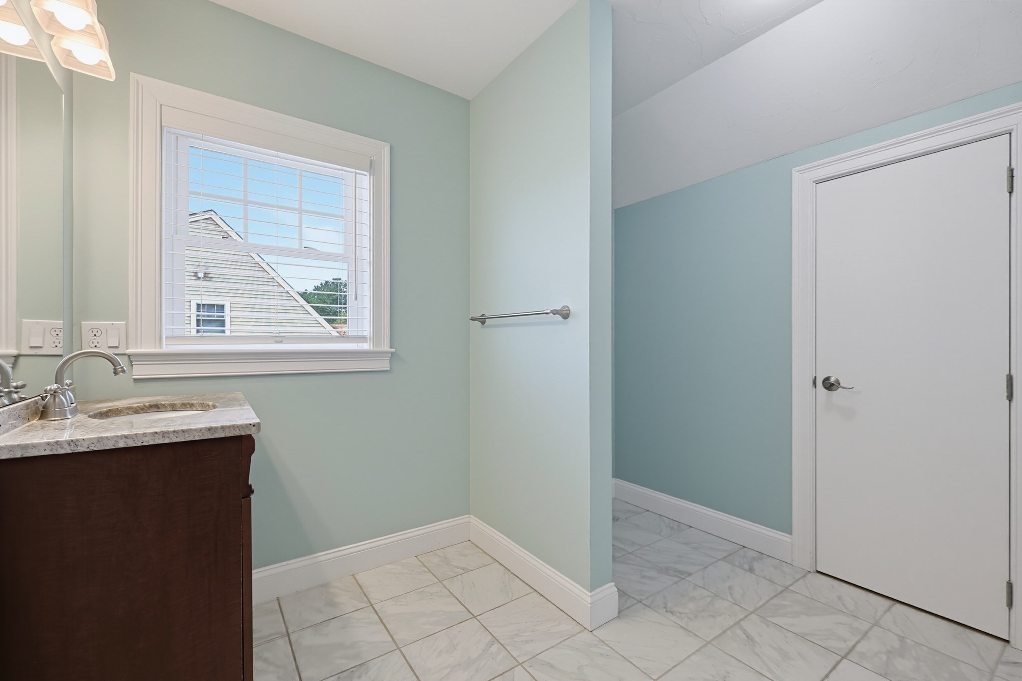 1449 Main St # 4