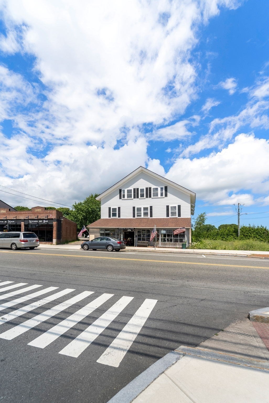 61 Main St