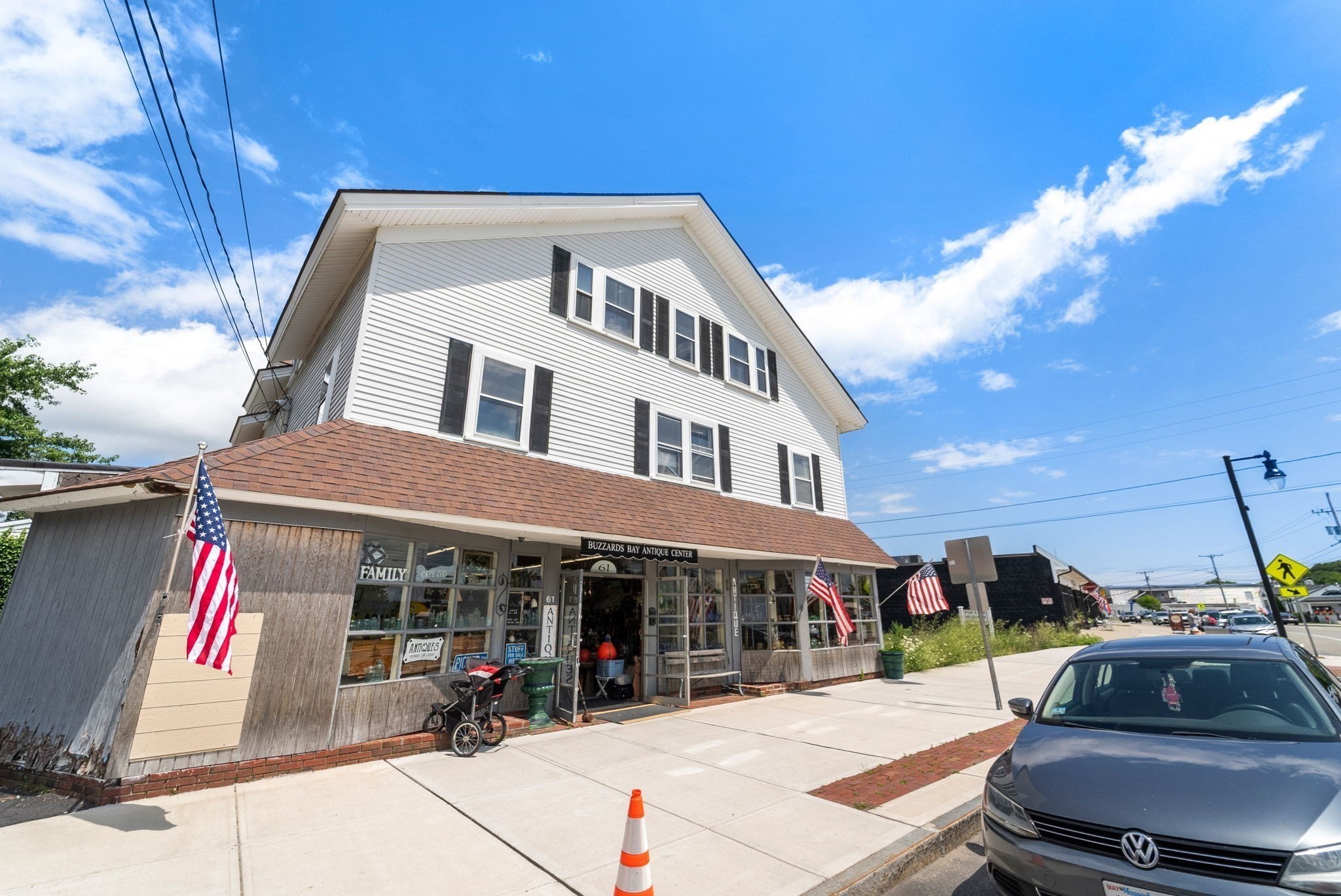 61 Main St