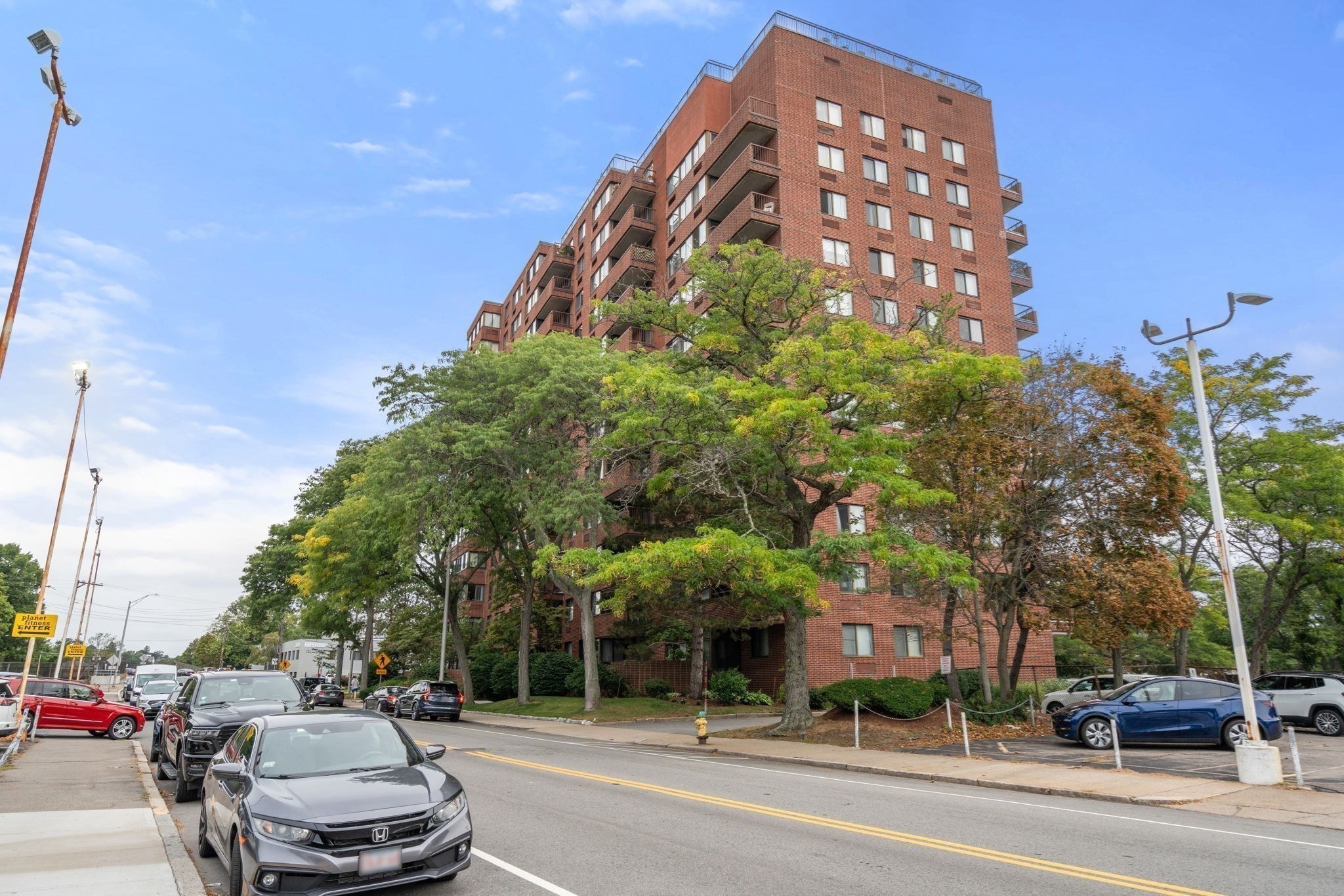 77 Adams St # 1009