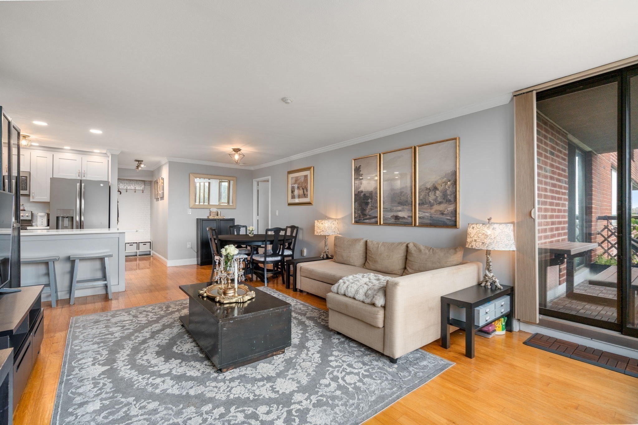 77 Adams St # 1009