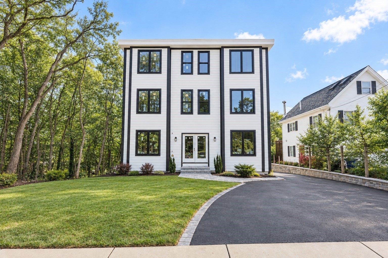 68 Rowe Street Unit: Unit1
