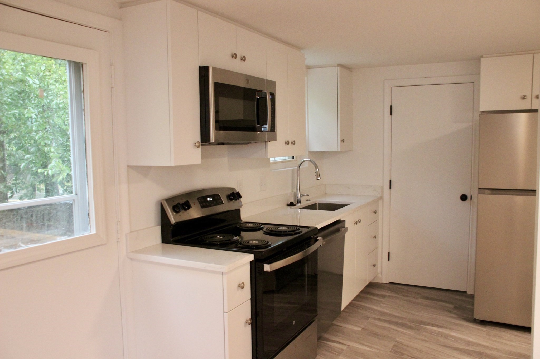 12 Pleasant St # 12