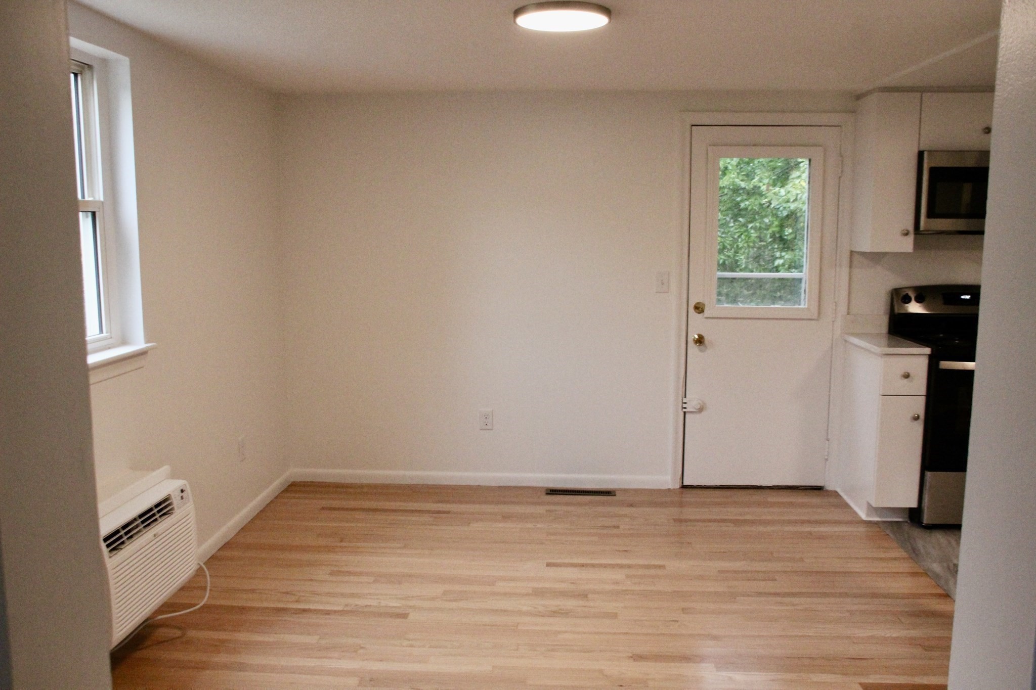 12 Pleasant St # 12