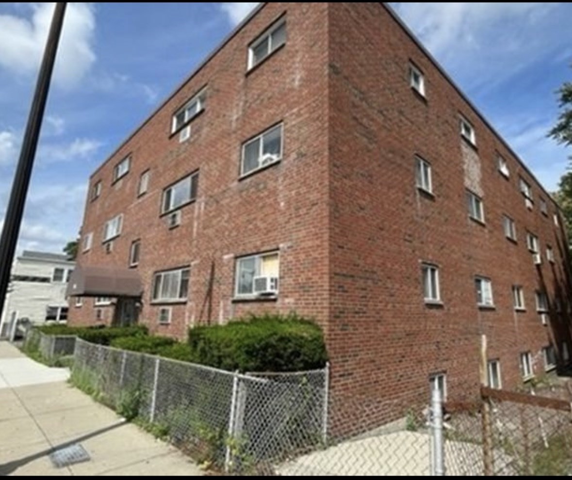 624 Hyde Park Ave # C3