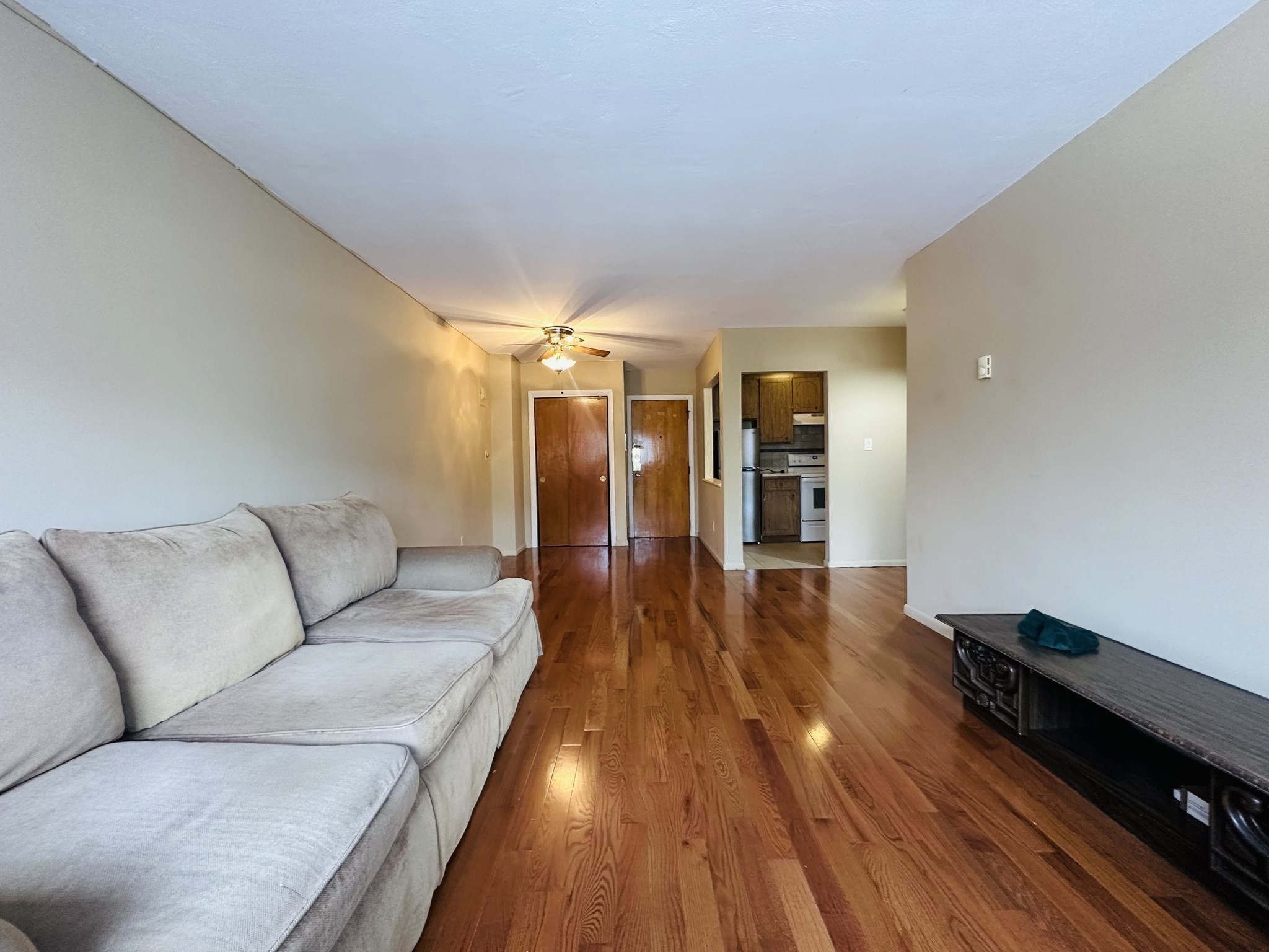 624 Hyde Park Ave # C3