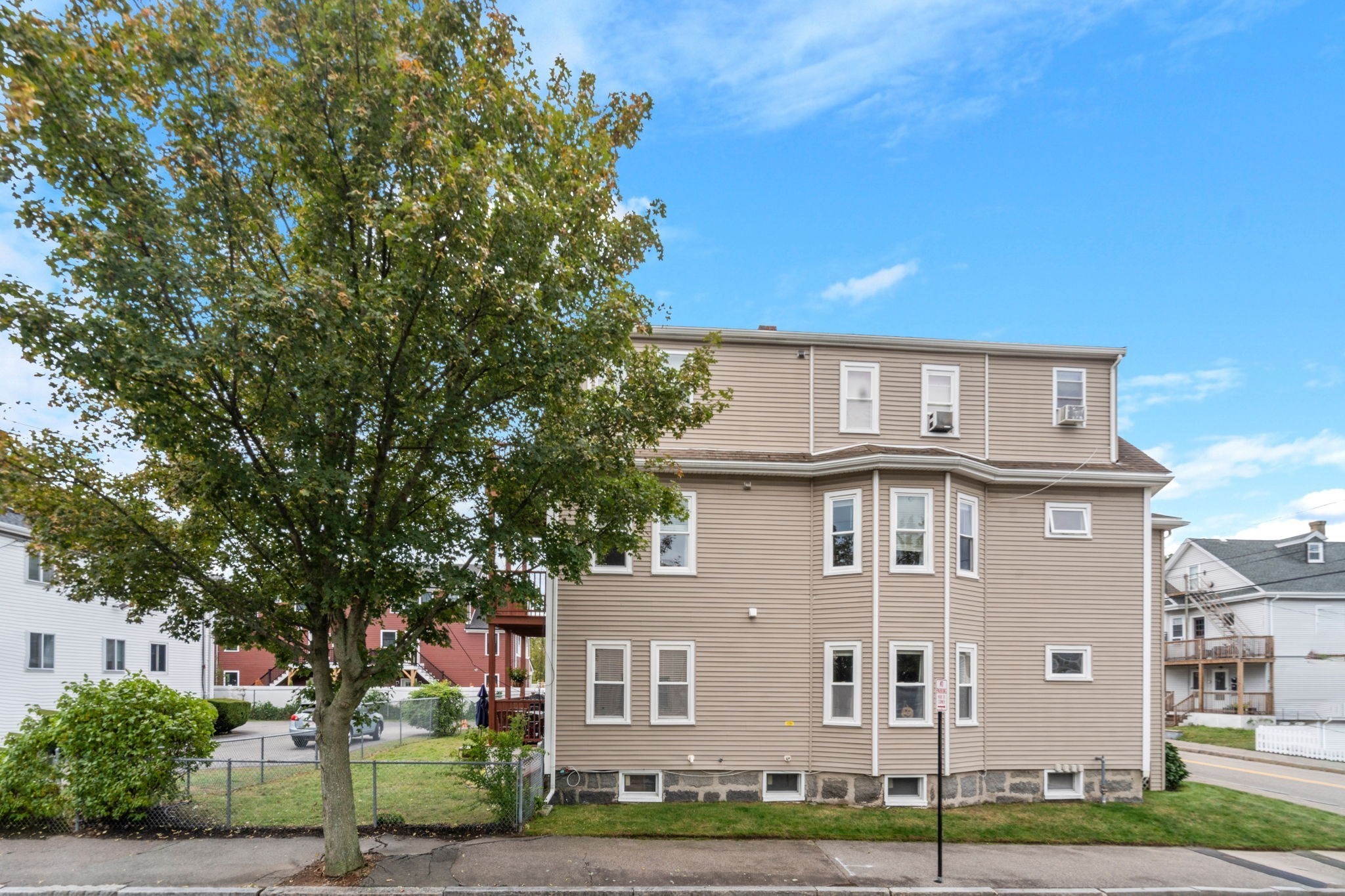 111 Sumner St # 2