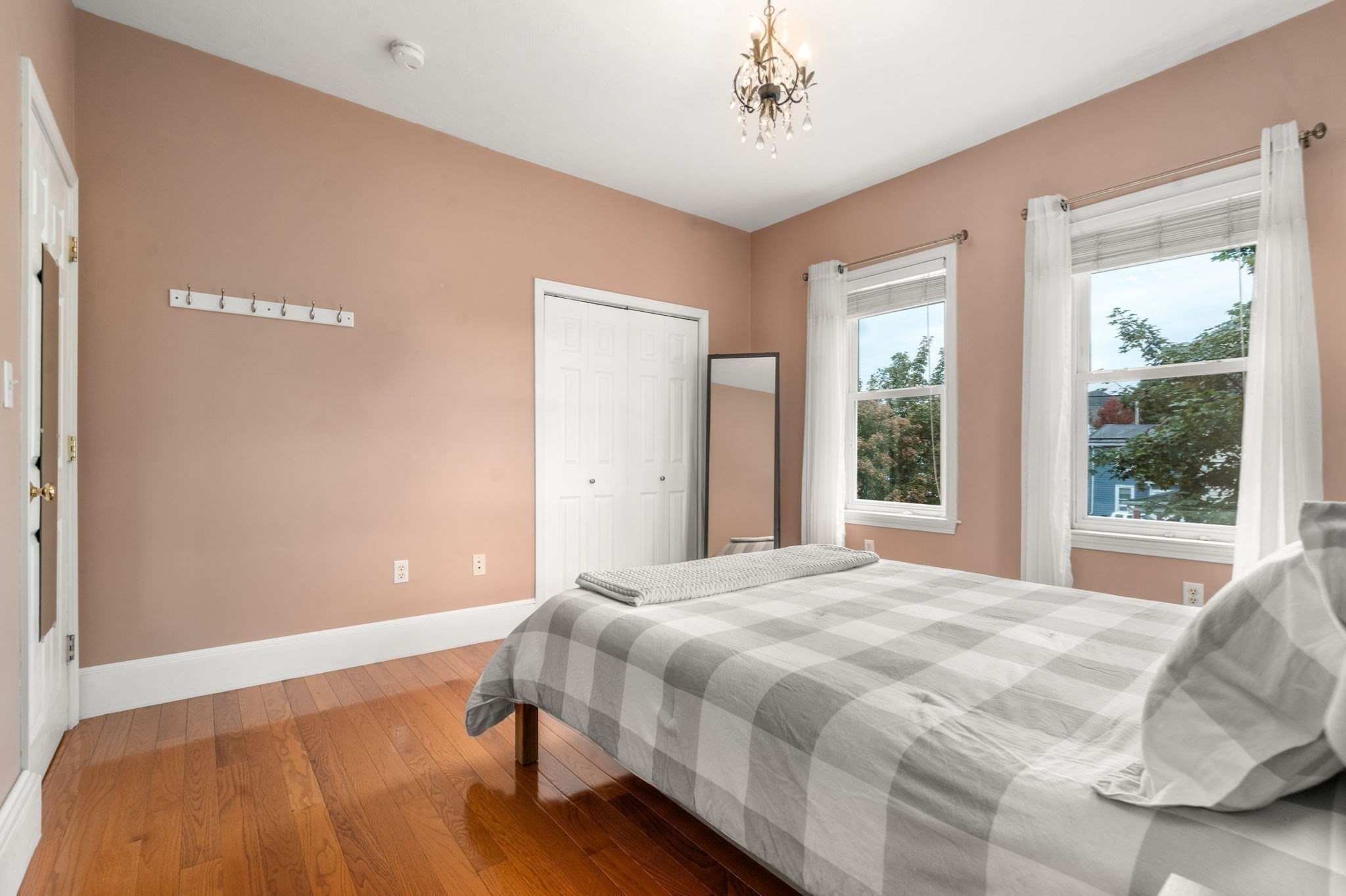 111 Sumner St # 2