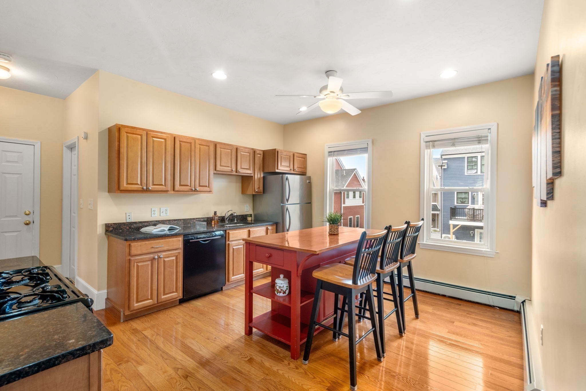 111 Sumner St # 2