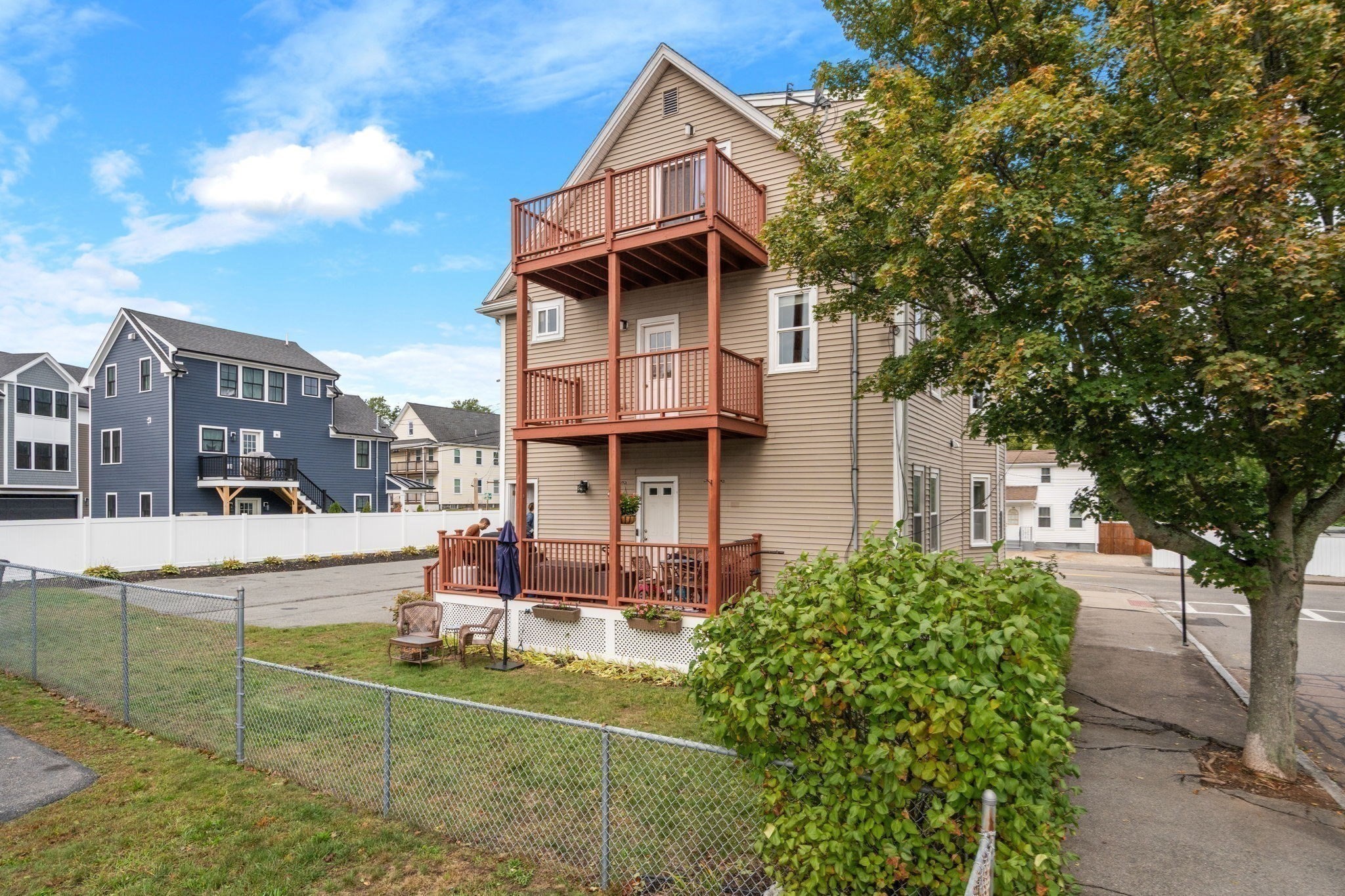 111 Sumner St # 2