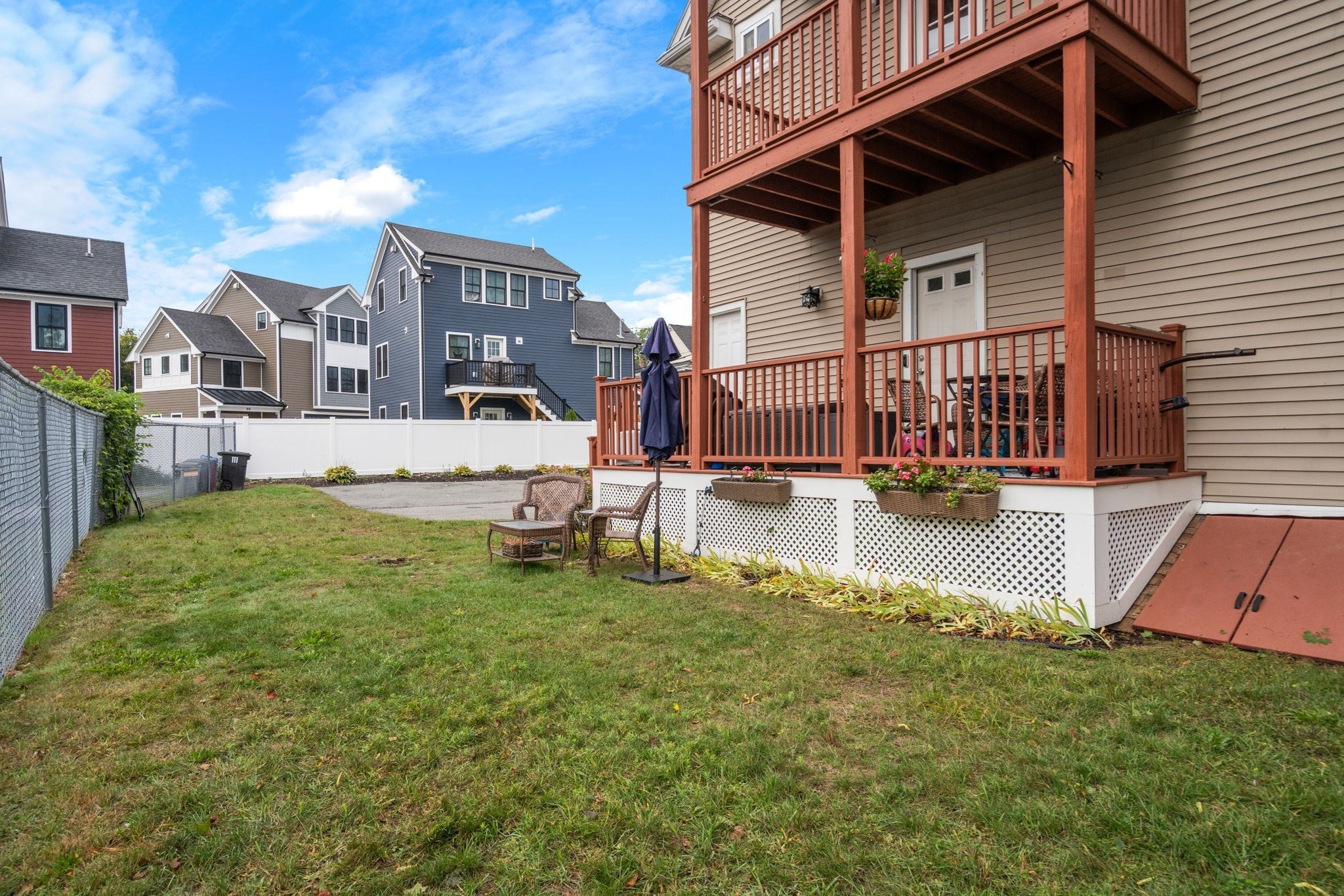 111 Sumner St # 2